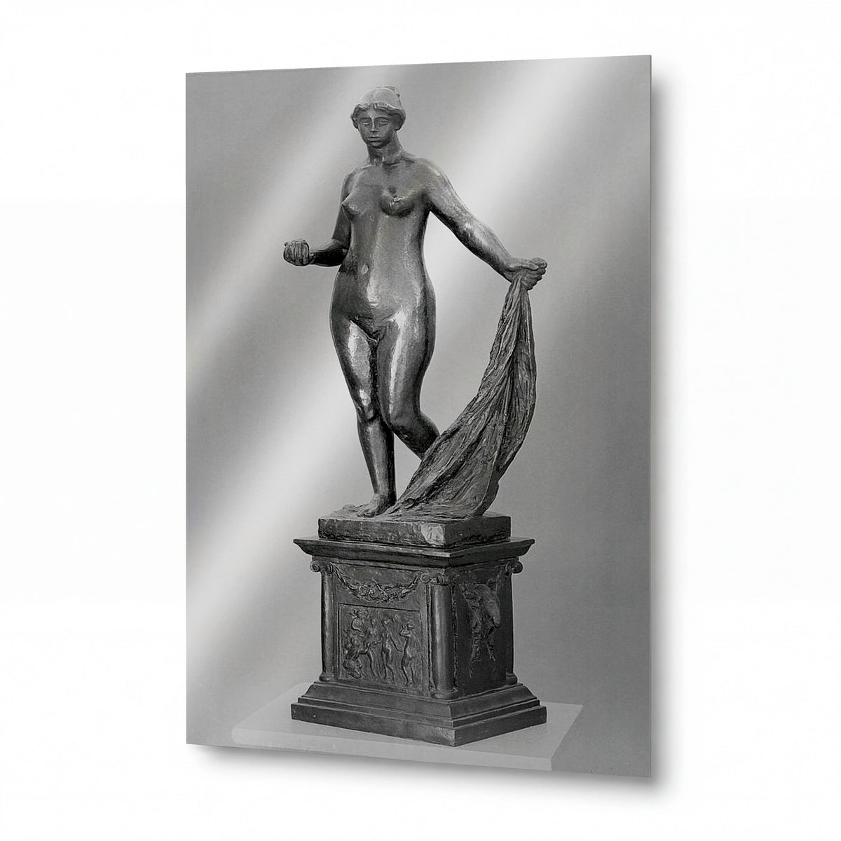 Obraz Pierre Auguste Renoir — Small Venus Victorious, with Base Showing the Judgment of Paris — umělecká reprodukce na hliníku — umělecká reprodukce na hliníku
