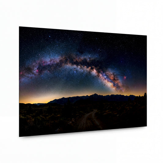 Obraz Mléčná dráha nad horskou cestou — kovový obraz na hliníkovém panelu s vysokým leskem