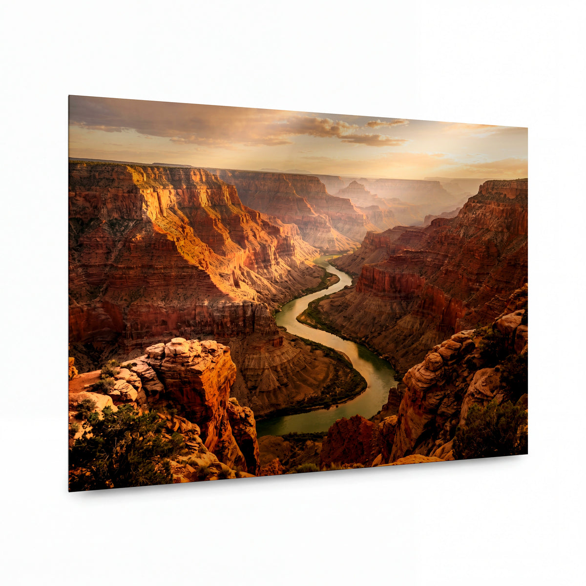 Obraz Řeka v objetí zlatých kamenných stěn — kovový obraz na hliníkovém panelu s vysokým leskem