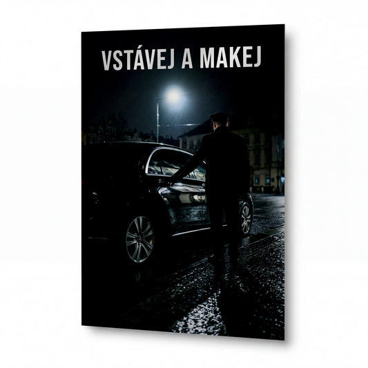 Obraz Šofér otvírající dveře limuzíny pod pouličním světlem — kovový obraz na hliníkovém panelu s vysokým leskem