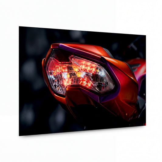 Obraz Žhavé LED světlo sportovní motorky — kovový obraz na hliníkovém panelu s vysokým leskem