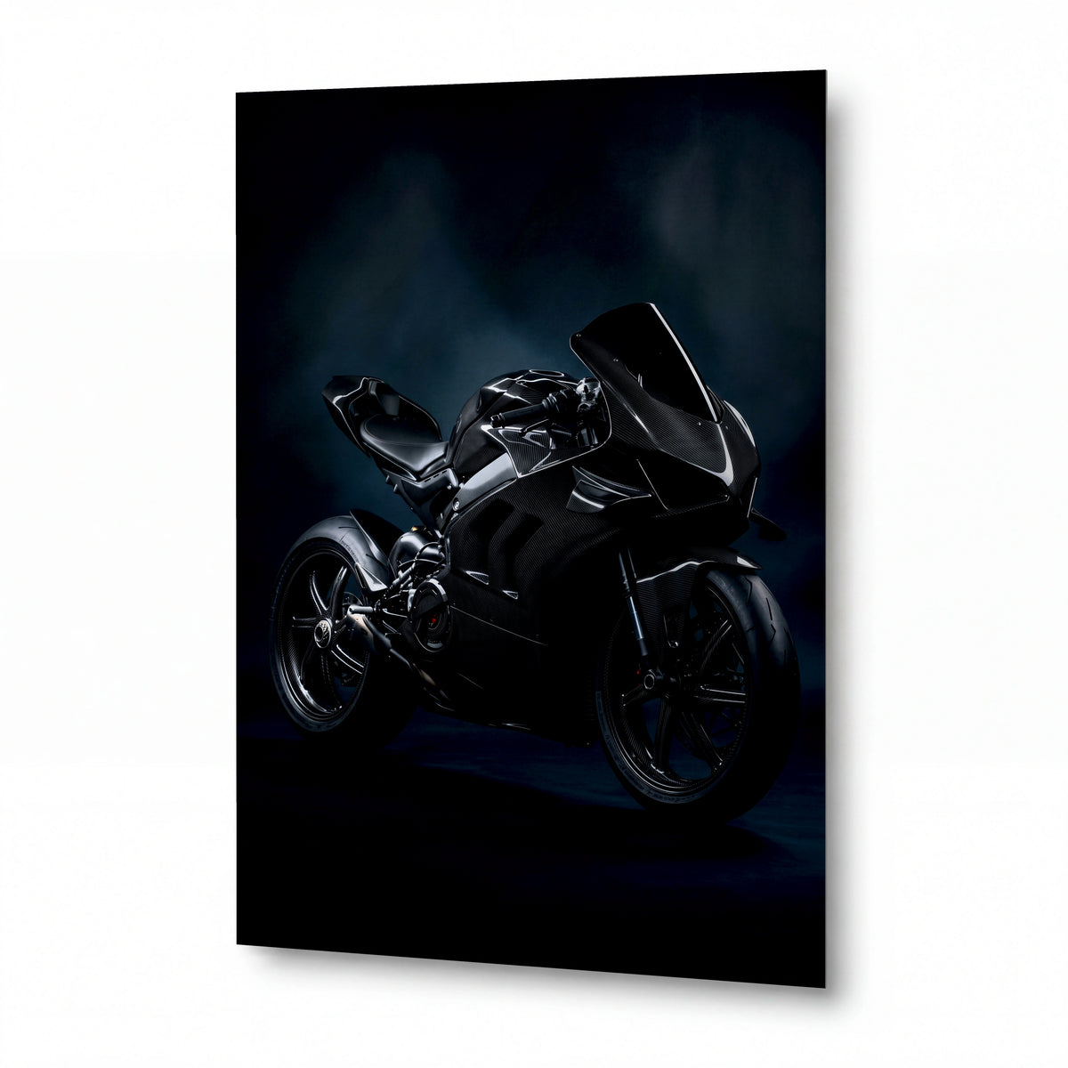 Obraz Černý superbike v mlžném šeru — kovový obraz na hliníkovém panelu s vysokým leskem
